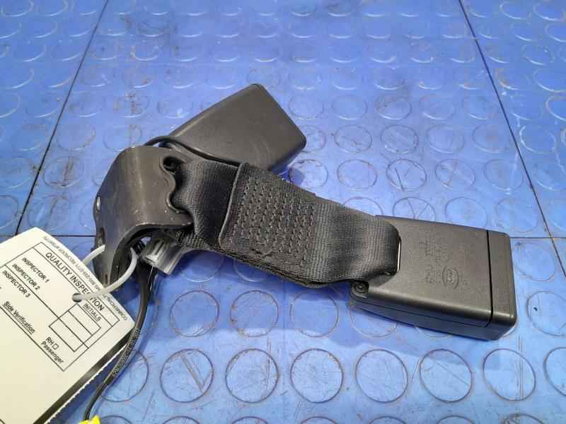 2018 Jaguar XE Rear Seat Belt