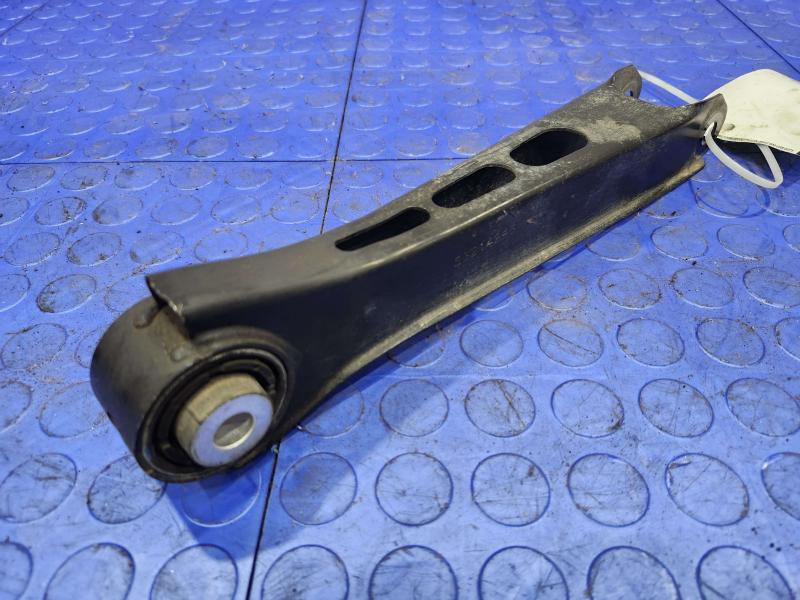 2016 Cadillac ATS Lower Control Arm Rr
