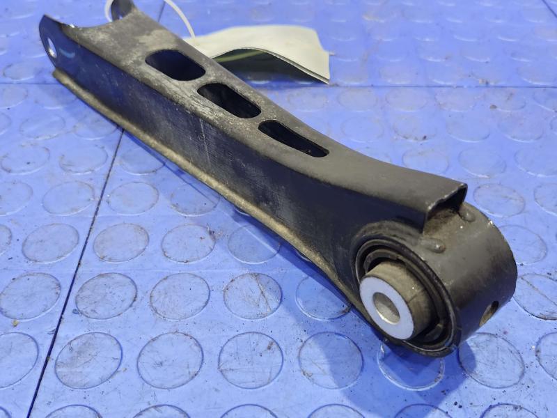 2016 Cadillac ATS Lower Control Arm Rr