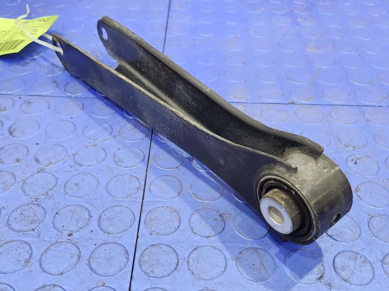 2016 Cadillac ATS Lower Control Arm Rr