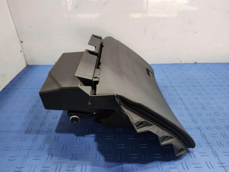 2014 Infiniti QX60 Glove Box