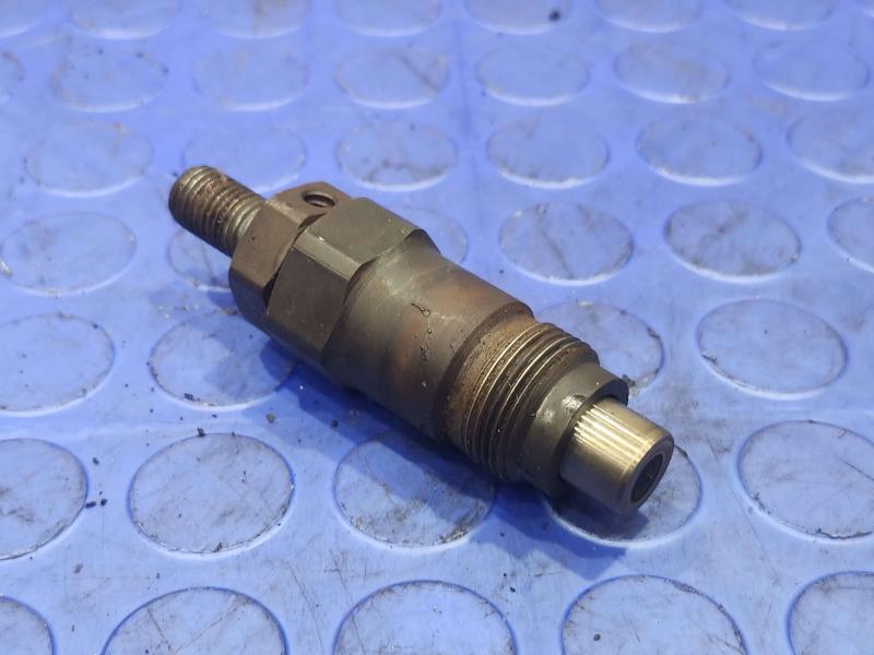1988-1993 Isuzu NPR 3.9L Diesel OEM Fuel Injector Genuine Factory Original Part