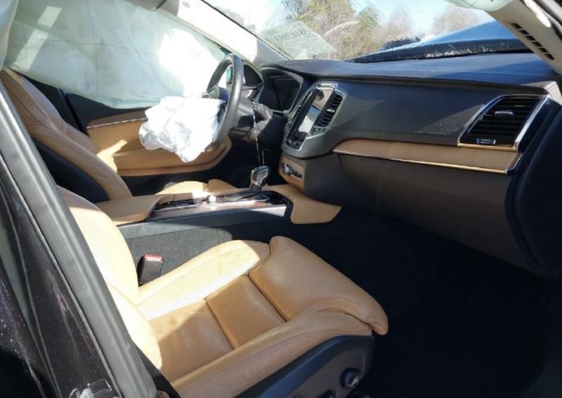 2016 Volvo XC90 Center Pillar
