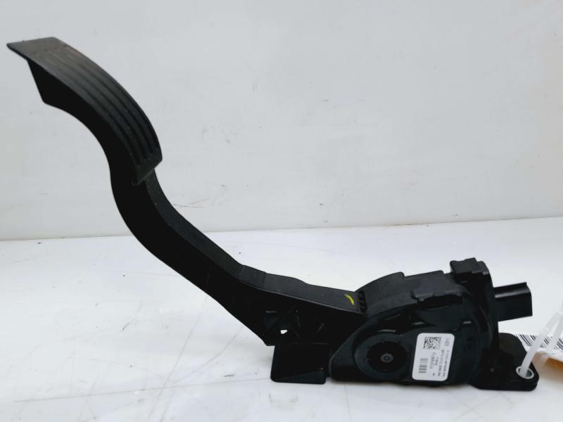 2017 - 2019 Ford Escape Accelerator Pedal Assembly OEM F1DC-9F836-AA