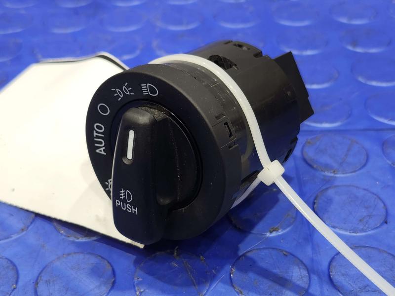 2017 Dodge Grand Caravan Headlight Switch (Dash Mtd)