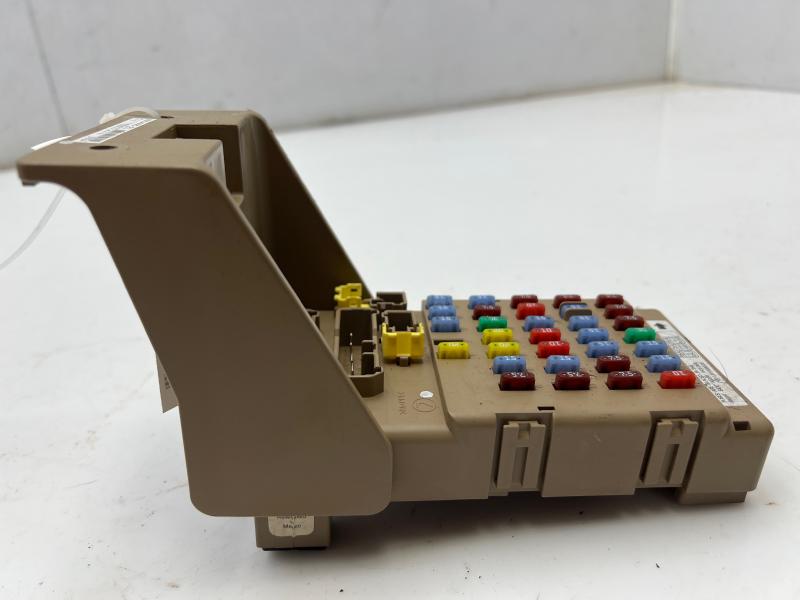 2007 - 2009 Subaru Outback Cabin Fuse Box Junction Block 82201AG02C