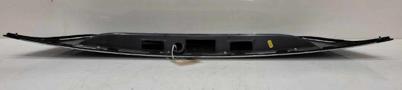 2009 Mercedes E-Class Tail Finish Panel