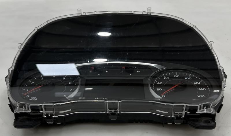 2018 2019 GMC Acadia Instrument Cluster Speedometer 17K OEM 84522869