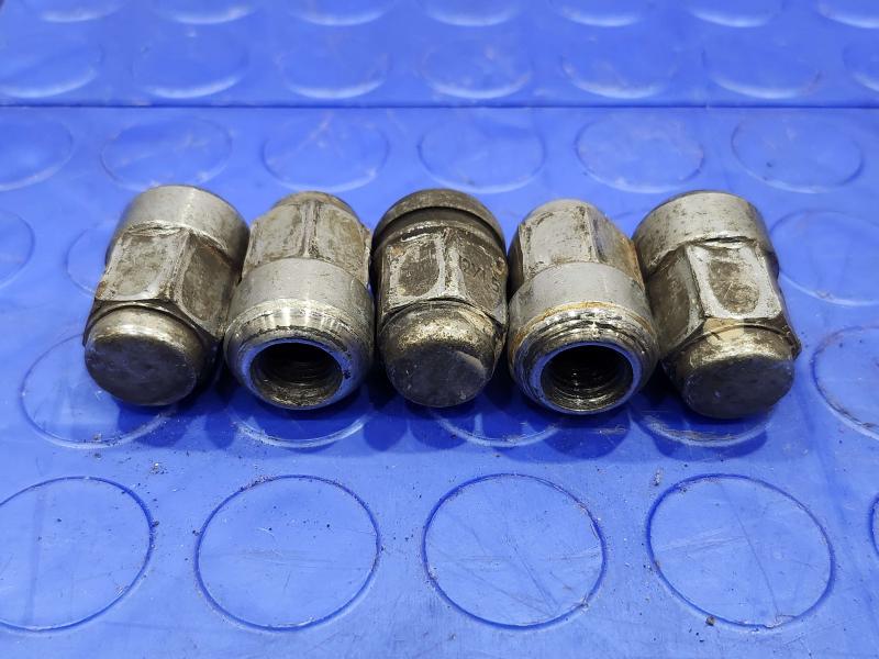 2013 Honda CR-V Lug Nuts
