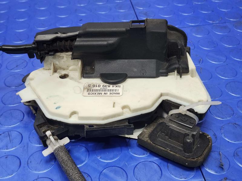 2015 Volkswagen Passat Rear Door Latch
