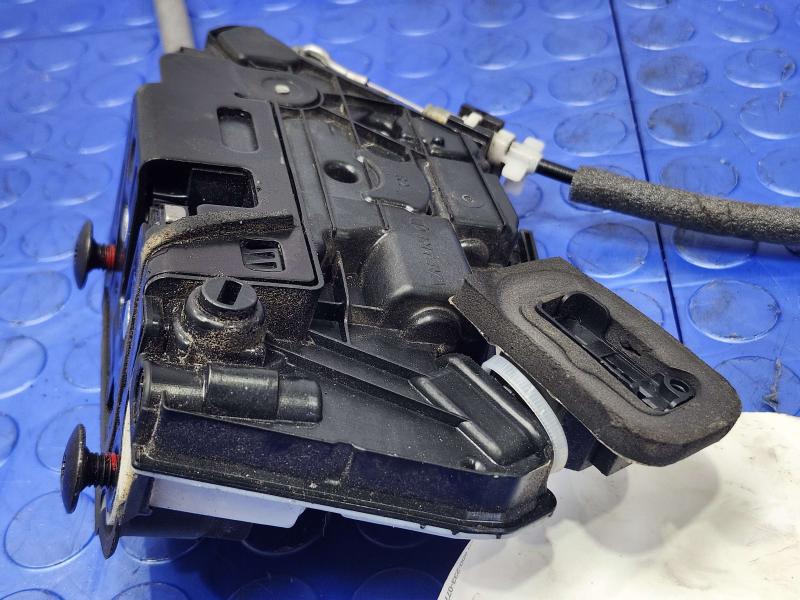 2015 Volkswagen Passat Rear Door Latch