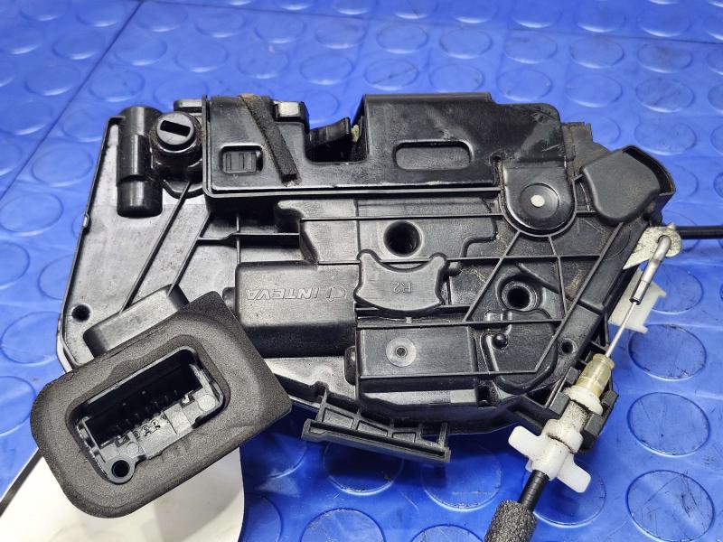 2015 Volkswagen Passat Rear Door Latch