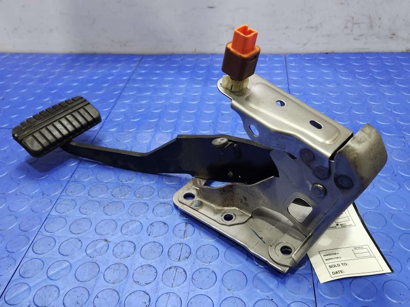 2011-2020 Mitsubishi Outlander Sport Brake Pedal Assembly OEM MN101625