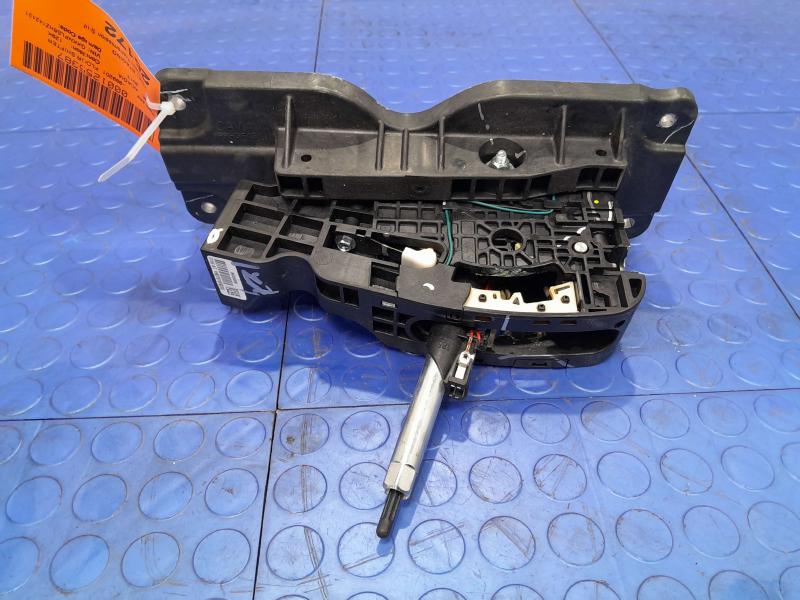 2017-2018 GMC Acadia Automatic Gear Shifter Assembly Genuine OEM 84005896