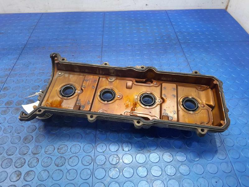 2004 Toyota Tundra Valve Cover