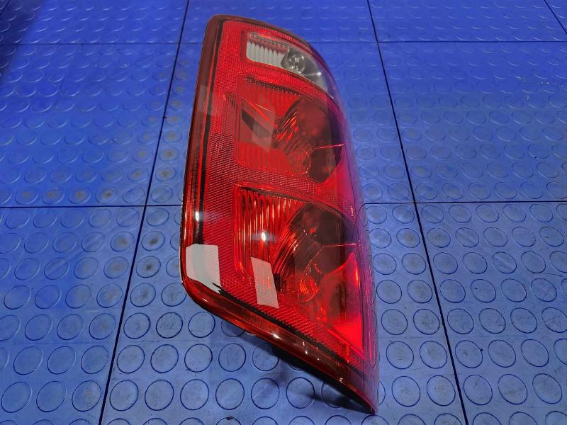 2002 Dodge Ram 1500 Tail Light Assembly