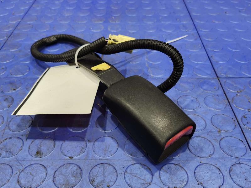 2008 Subaru Legacy Front Seat Belt