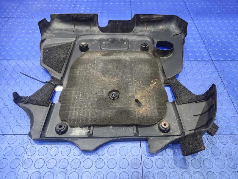2008 Infiniti G35 Engine Cover