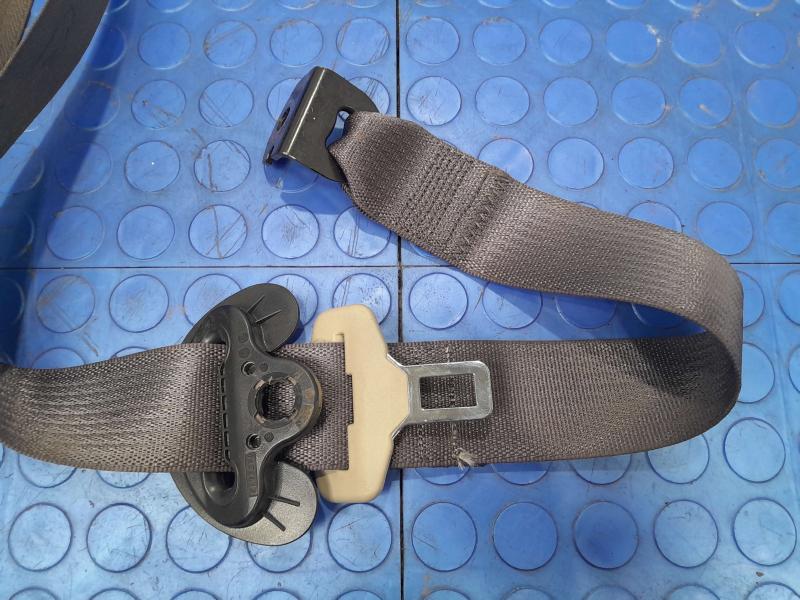 2017 GMC Acadia Rear Seat Belt