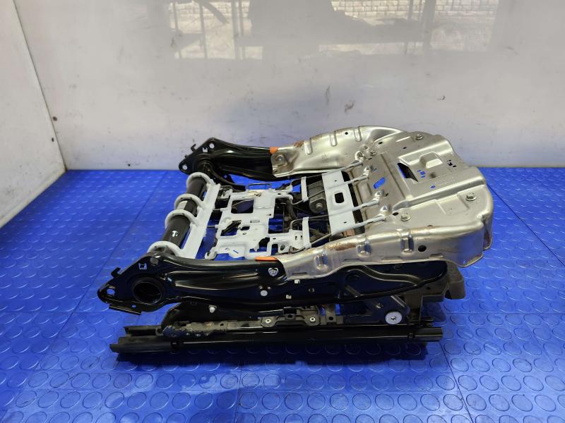 2020 Land Rover Discovery Sport Seat Track