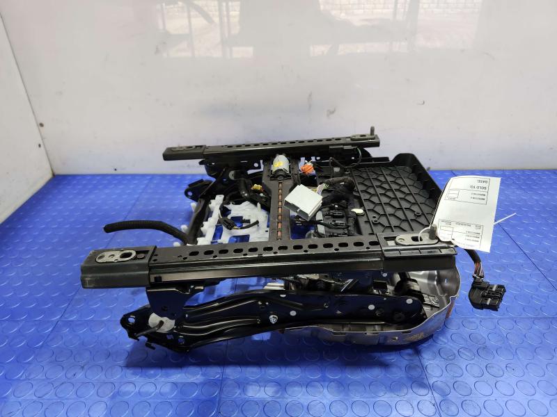 2020 Land Rover Discovery Sport Seat Track
