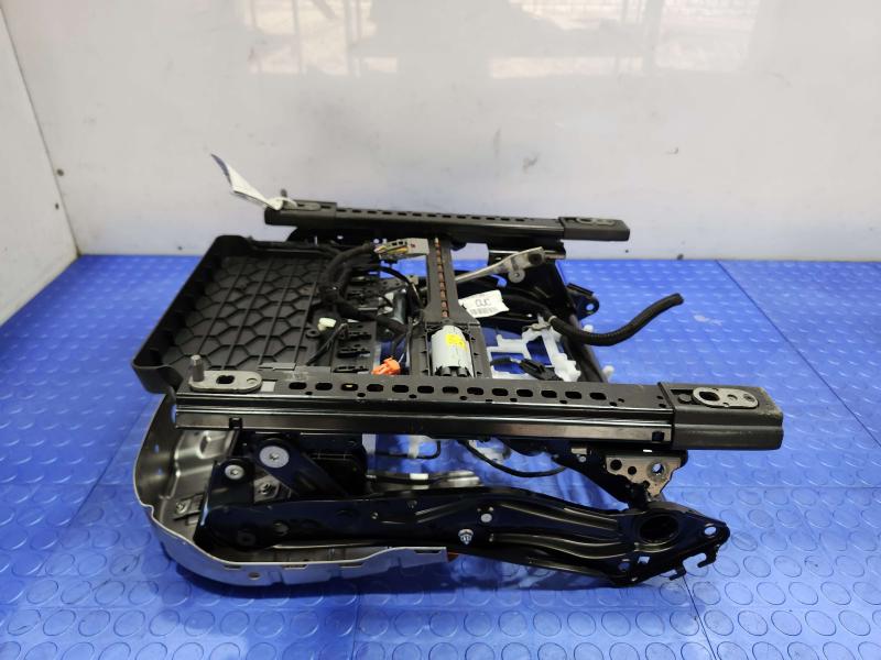 2020 Land Rover Discovery Sport Seat Track
