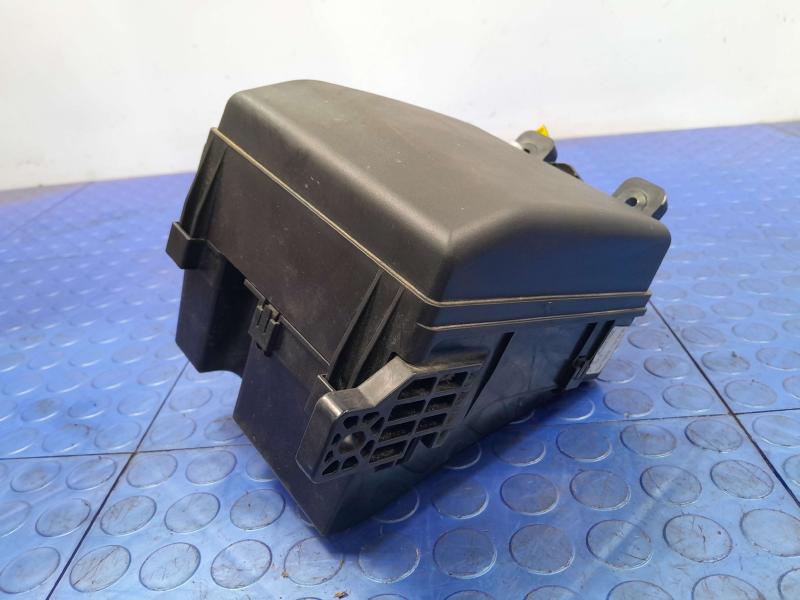 2015 Hyundai Tucson Engine Fuse Box