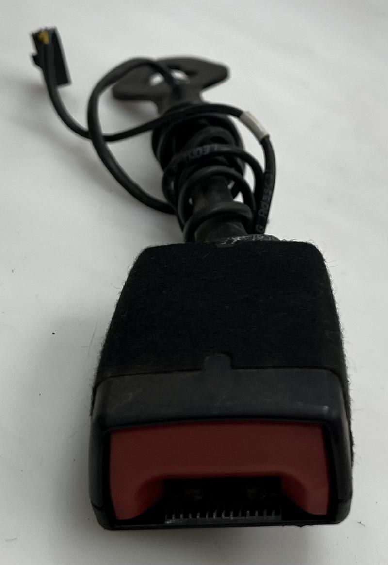2015 Volkswagen Passat Front Seat Belt