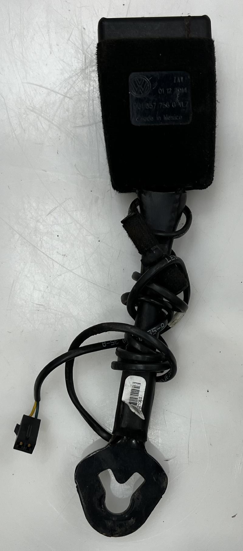2015 Volkswagen Passat Front Seat Belt