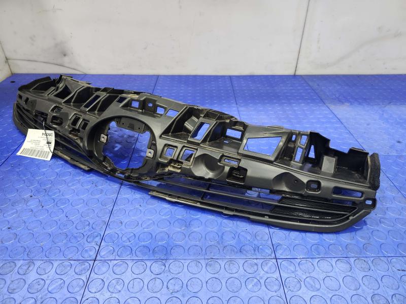 2017 Toyota Prius Grille