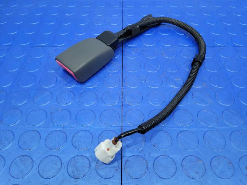 2010 Toyota Prius Front Seat Belt