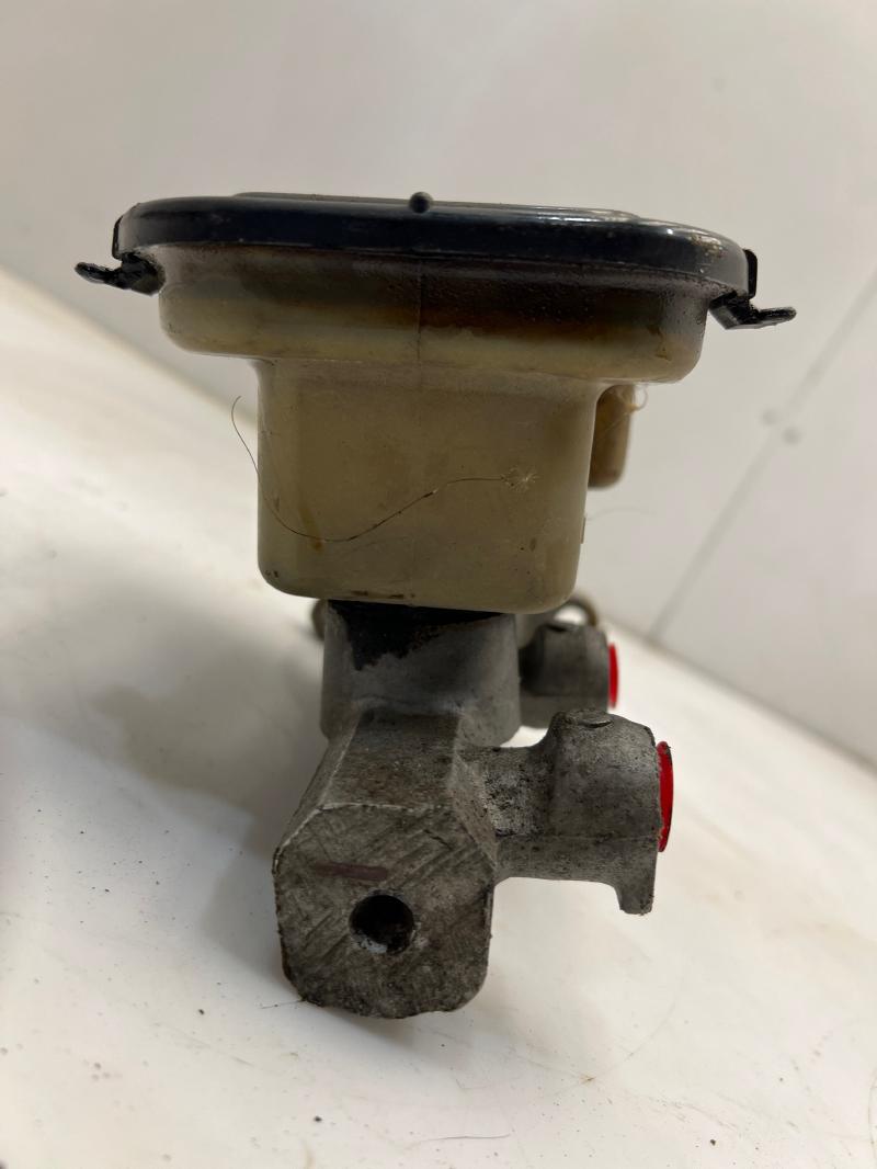 1988 Chevrolet S10 Master Cylinder