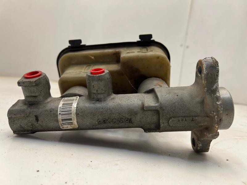 1988 Chevrolet S10 Master Cylinder