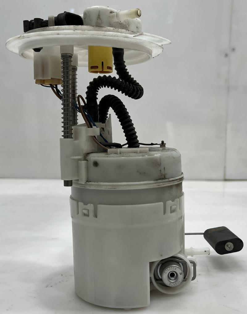 2011 - 2013 Kia Sorento 3.5L Fuel Pump Assembly OEM 311101U500