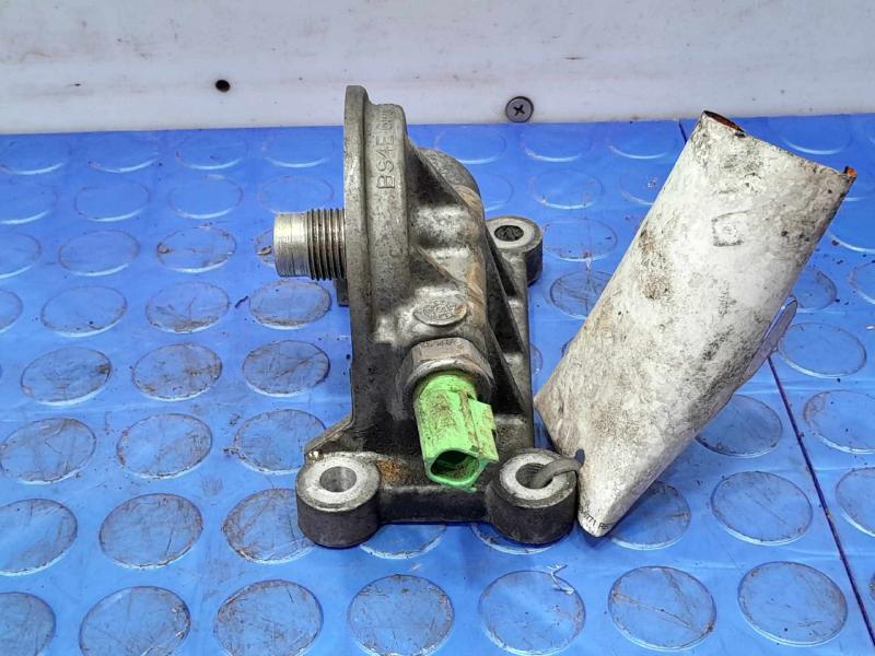 2012 Ford Focus Oil Filter Housing