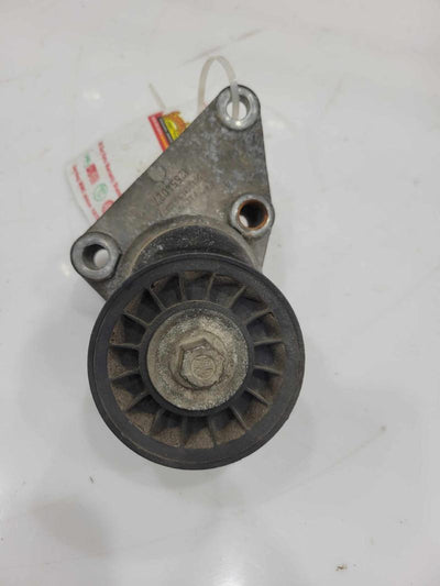 2001 GMC Sierra 1500 Engine Belt Tensioner
