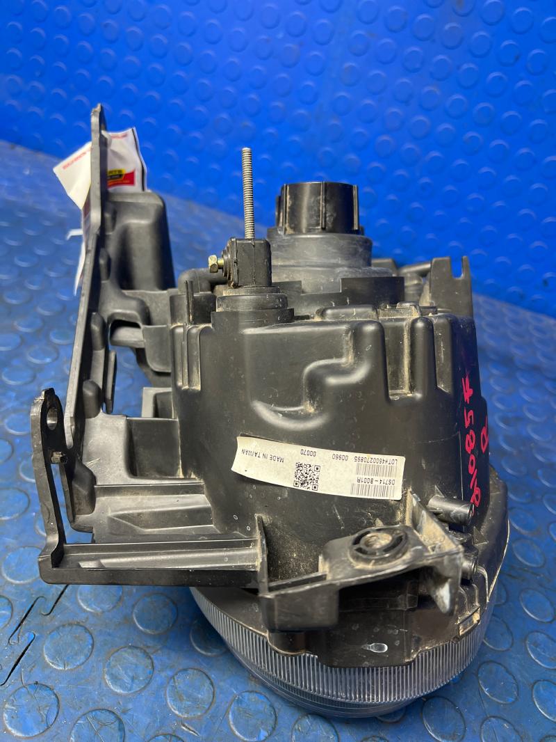 2012 Nissan Juke Headlamp Assembly