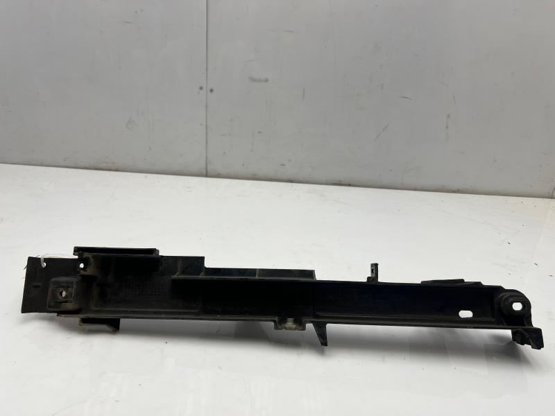 2004 Lincoln Aviator Radiator Support Bracket