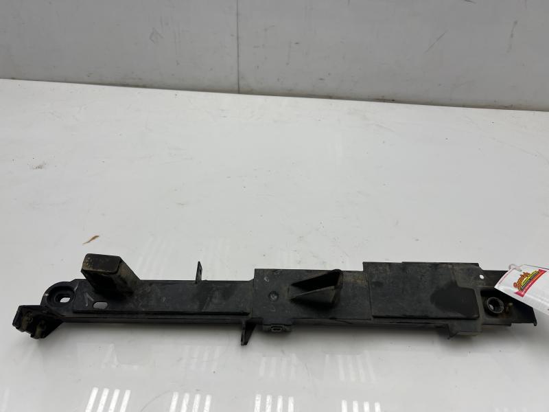 2004 Lincoln Aviator Radiator Support Bracket