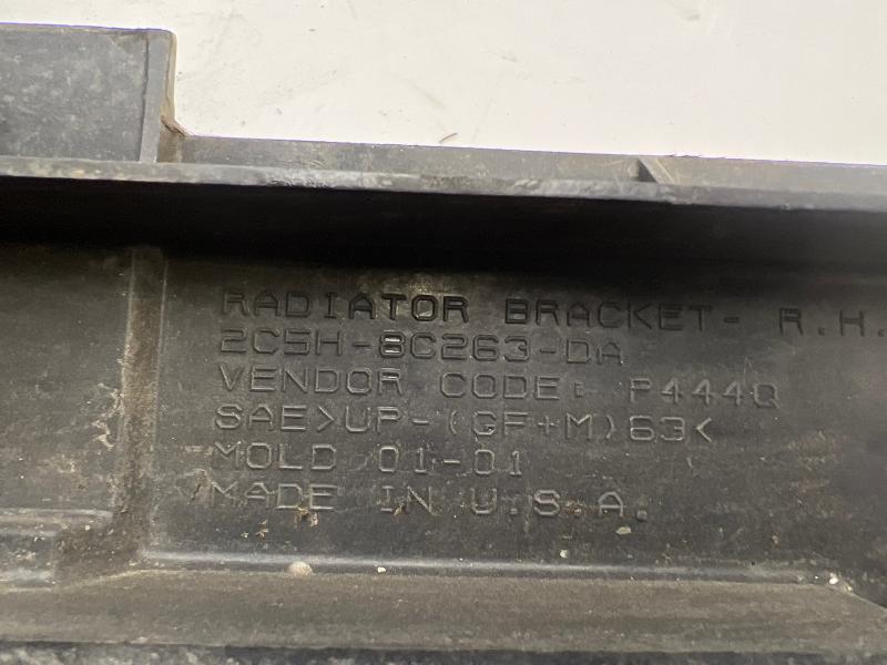 2004 Lincoln Aviator Radiator Support Bracket