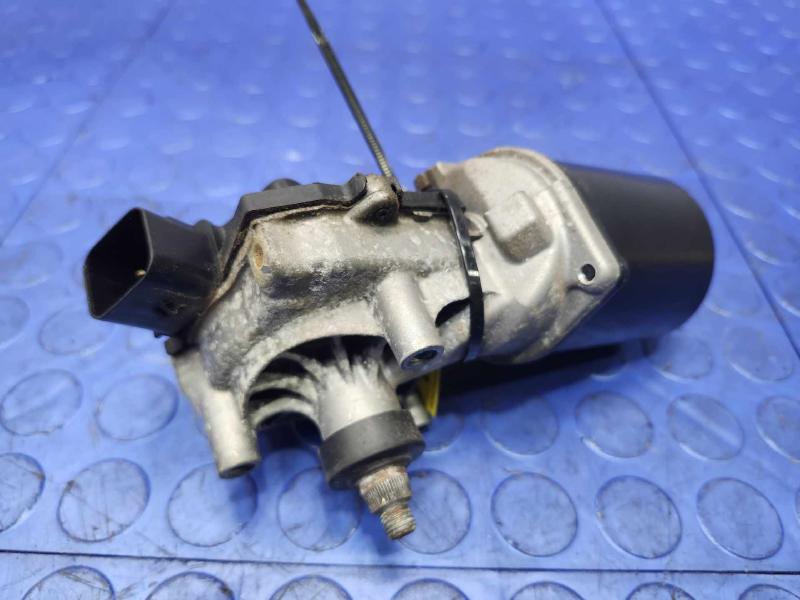 2012-2017 Hyundai Accent Windshield Wiper Motor Genuine OEM Part 981101R000