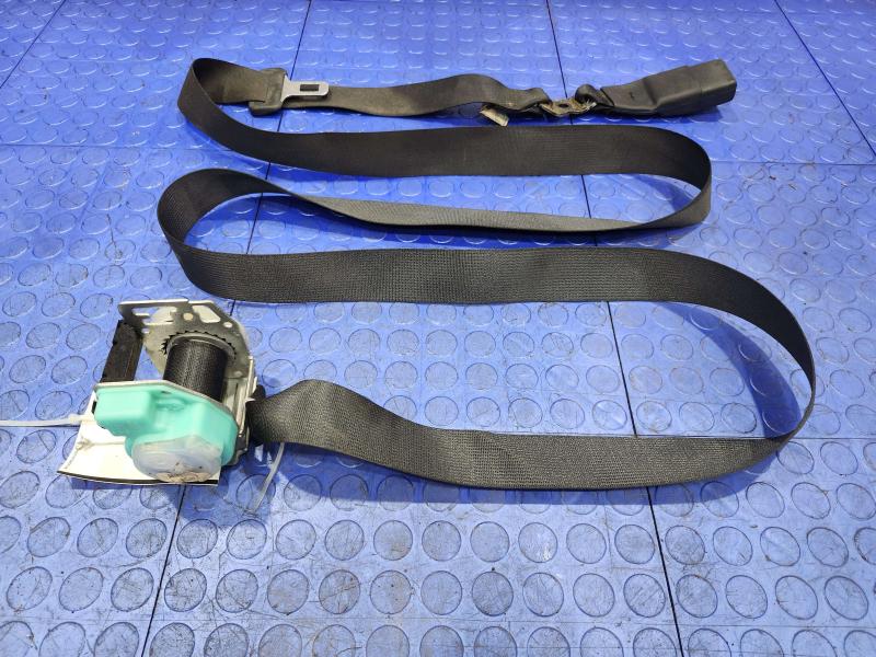 2011 Toyota Corolla Rear Seat Belt