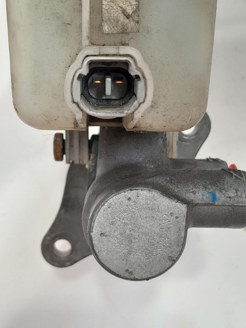2008 - 2022 Toyota Sequoia Brake Master Cylinder Assembly OEM 472010C070