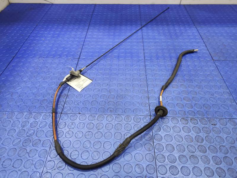2004 Ford Explorer Antenna