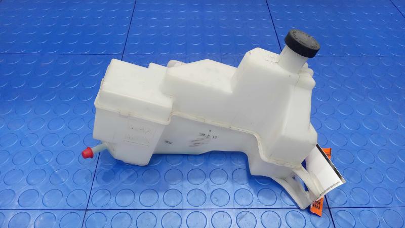2015 Nissan Rogue Coolant Recovery Bottle