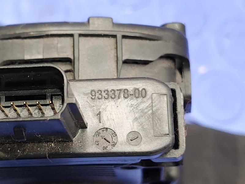 2011-2013 Dodge Durango Accelerator Pedal Assembly Genuine OEM Part 52124785AD