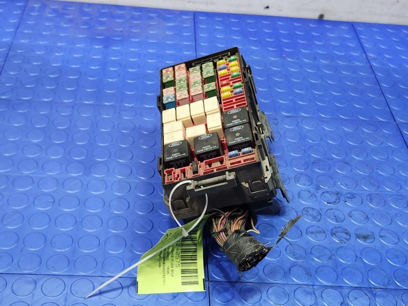 2003 Lincoln Town Car Engine Fuse Box