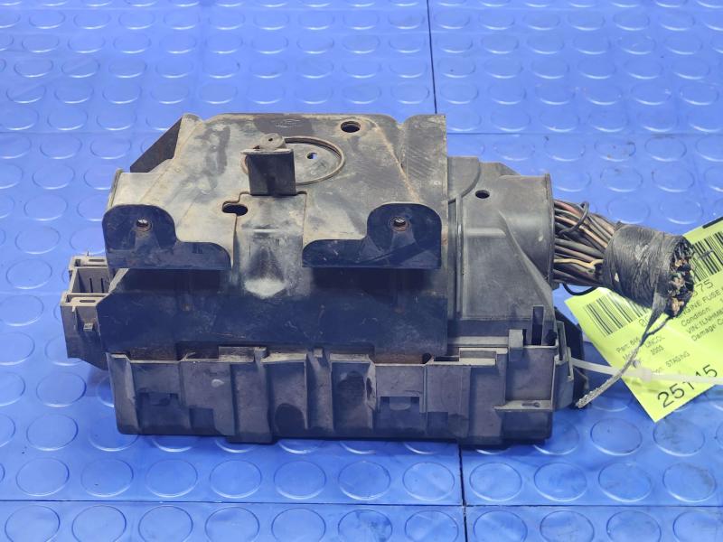 2003 Lincoln Town Car Engine Fuse Box