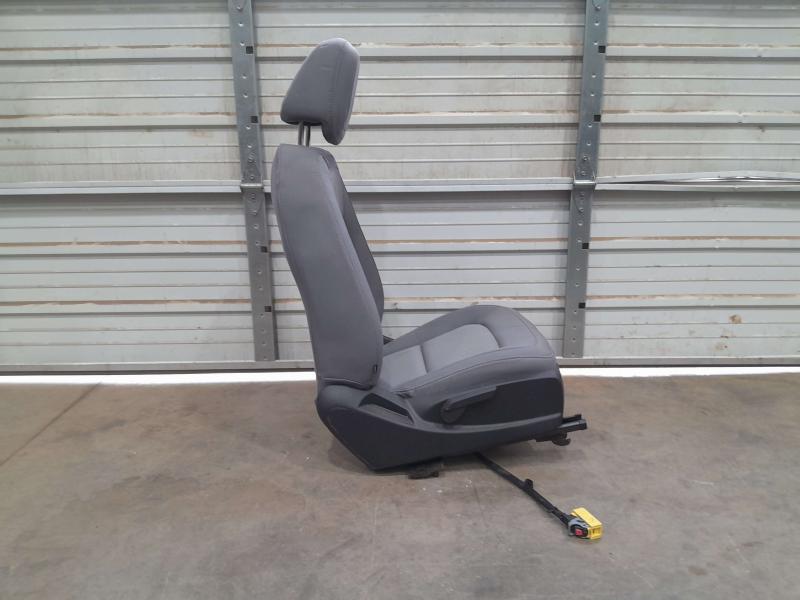 2020 GMC Canyon Front Seat