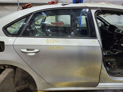 2015 Volkswagen Passat Rear Door